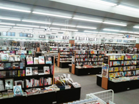 コメリ書房　柏崎店店内風景