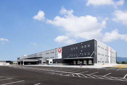 コメリ関西流通センター外観北西面