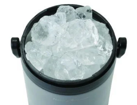 大容量で2キロの氷が入る！